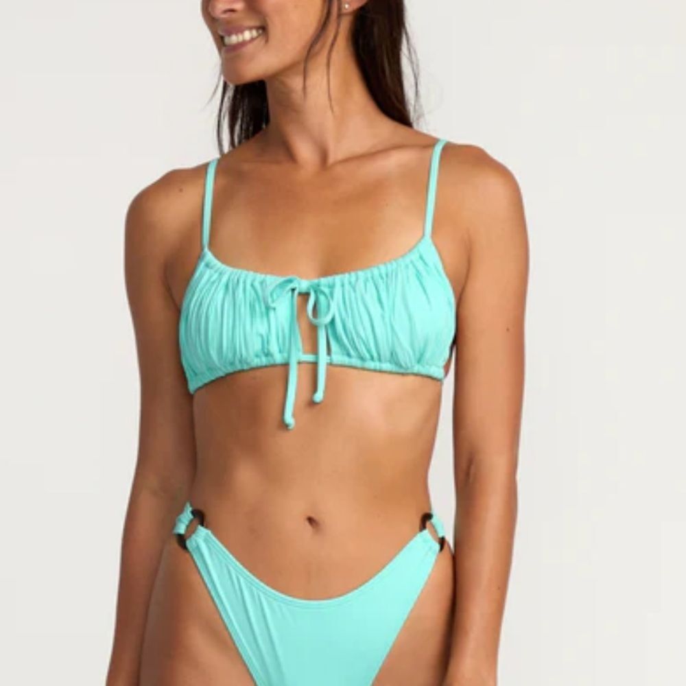 Honolua Surf Swim Bikini Top Size Large NWT Haleiwa Kihei Bralette Blue